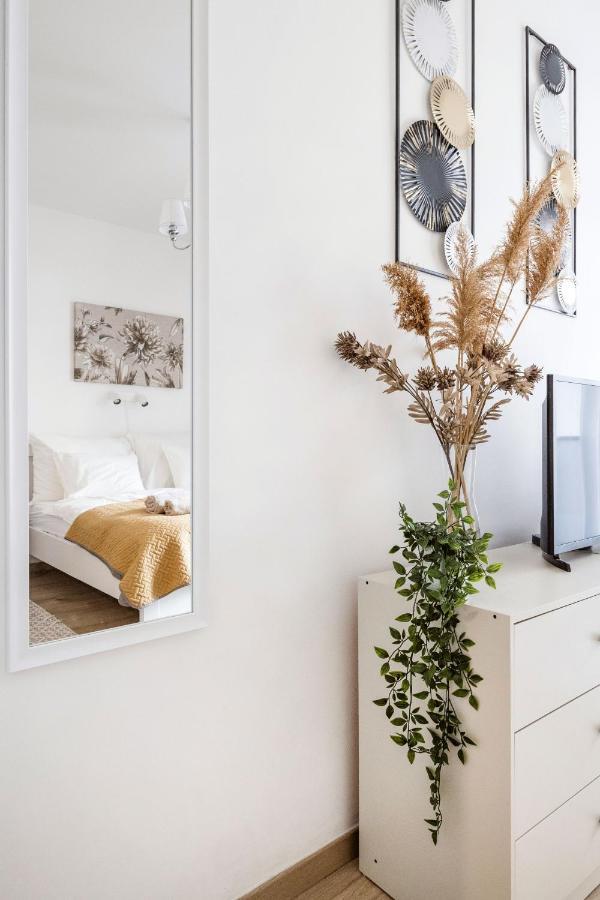 Stylish And Cozy Studio In The Heart Of The City Apartment Budapesta Exterior foto