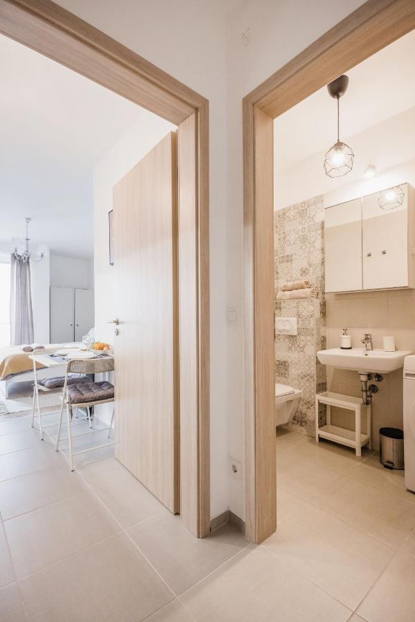 Stylish And Cozy Studio In The Heart Of The City Apartment Budapesta Exterior foto